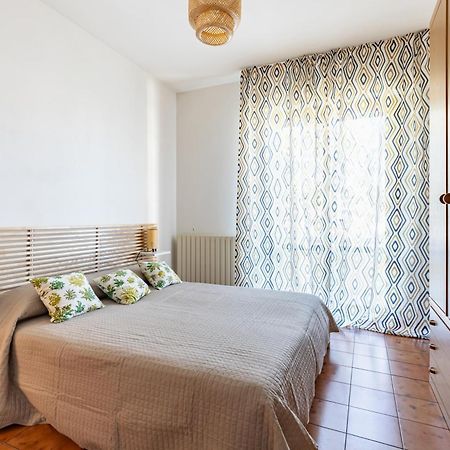 Comfy Apartment With Private Parking Near The Beach! Viareggio Eksteriør billede