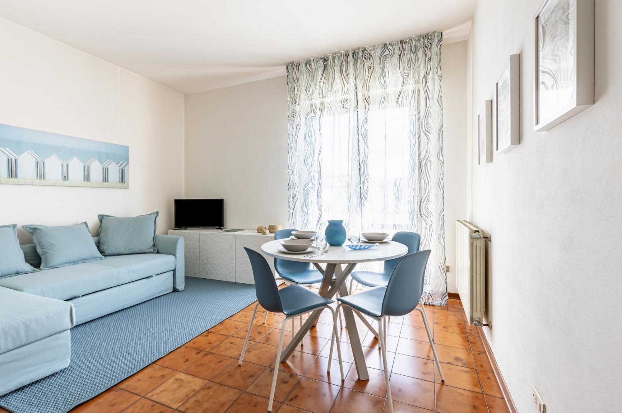 Comfy Apartment With Private Parking Near The Beach! Viareggio Eksteriør billede